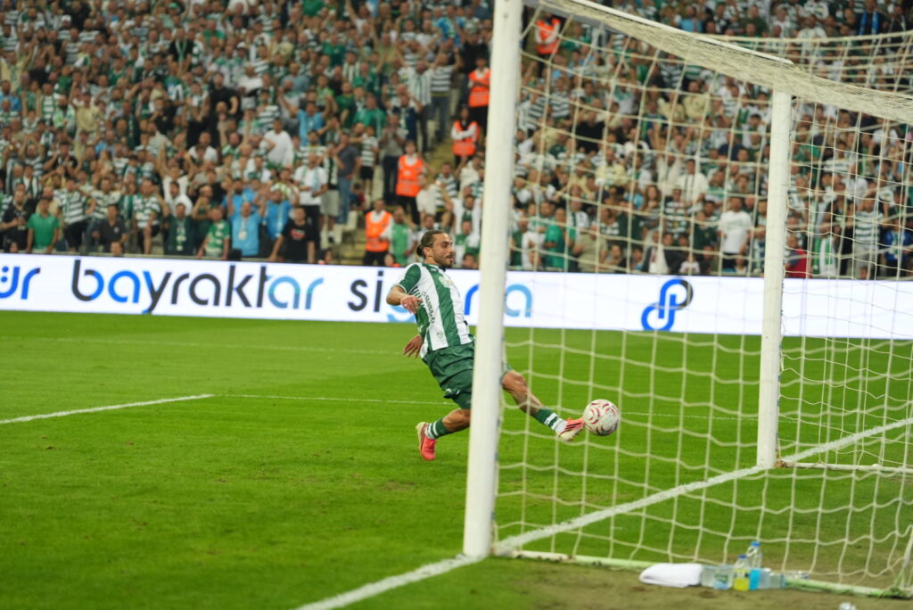 Mutluluk sarmış ‘4’ bir yanımızı