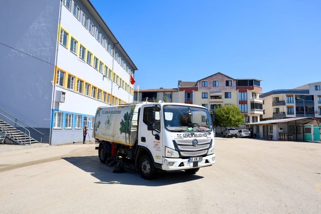 Gemlik’te okullar eğitime hazır