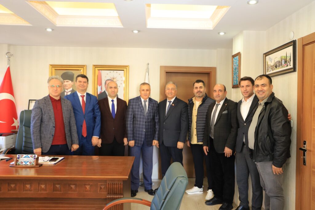 Bursalı eğitimcilerden Gürhan Çokgezer’e ziyaret