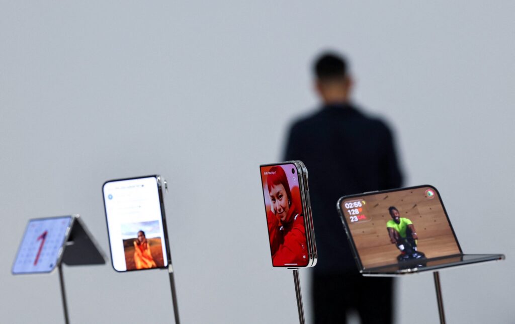 Apple’ın İlk Katlanabilir Telefonu
