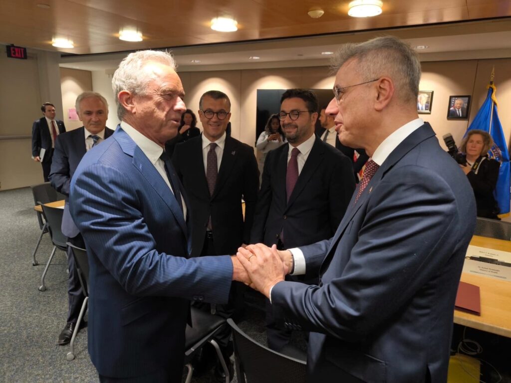 Bakan Memişoğlu ABD’de Kennedy ile Görüştü