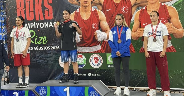 Bursalı boksörler kürsüye çıktı