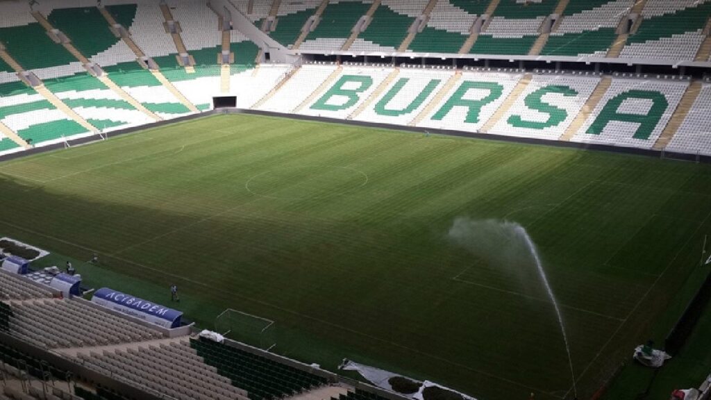 Bursaspor Stadyuma LED Panolar Yerleştirdi
