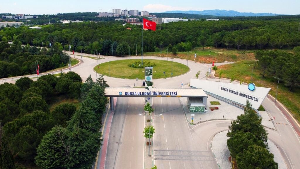 BUÜ’de karekodla akıllı yoklama devri