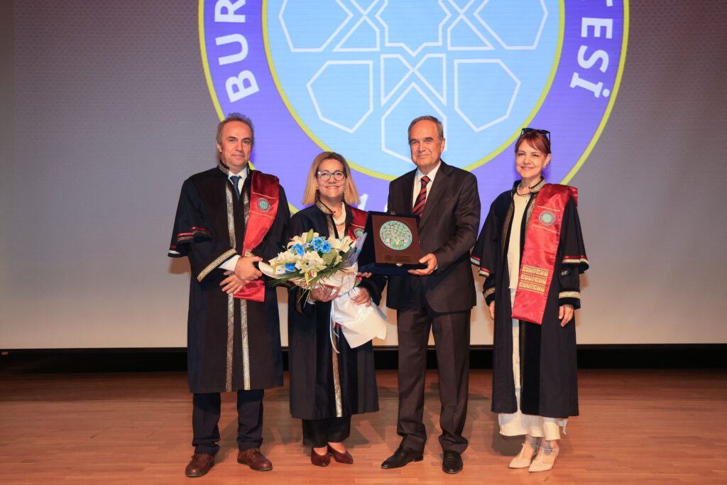 Geleceğin hekimleri derse başladı