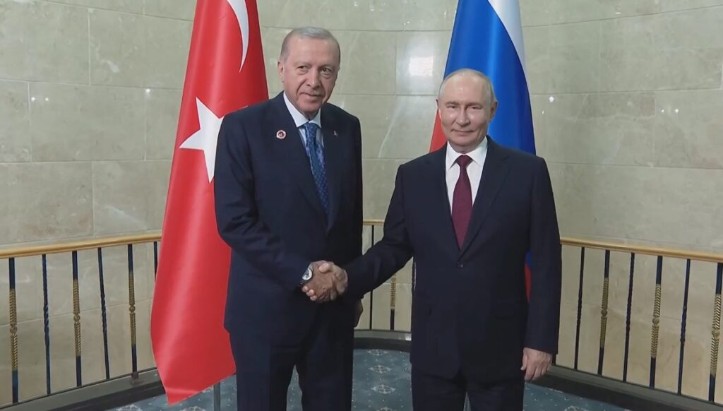 Erdoğan ile Putin Kırgızistan’da Görüştü