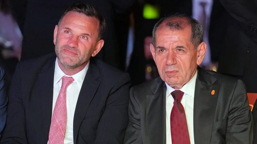 Galatasaray Yönetimi Okan Buruk’un Yanında