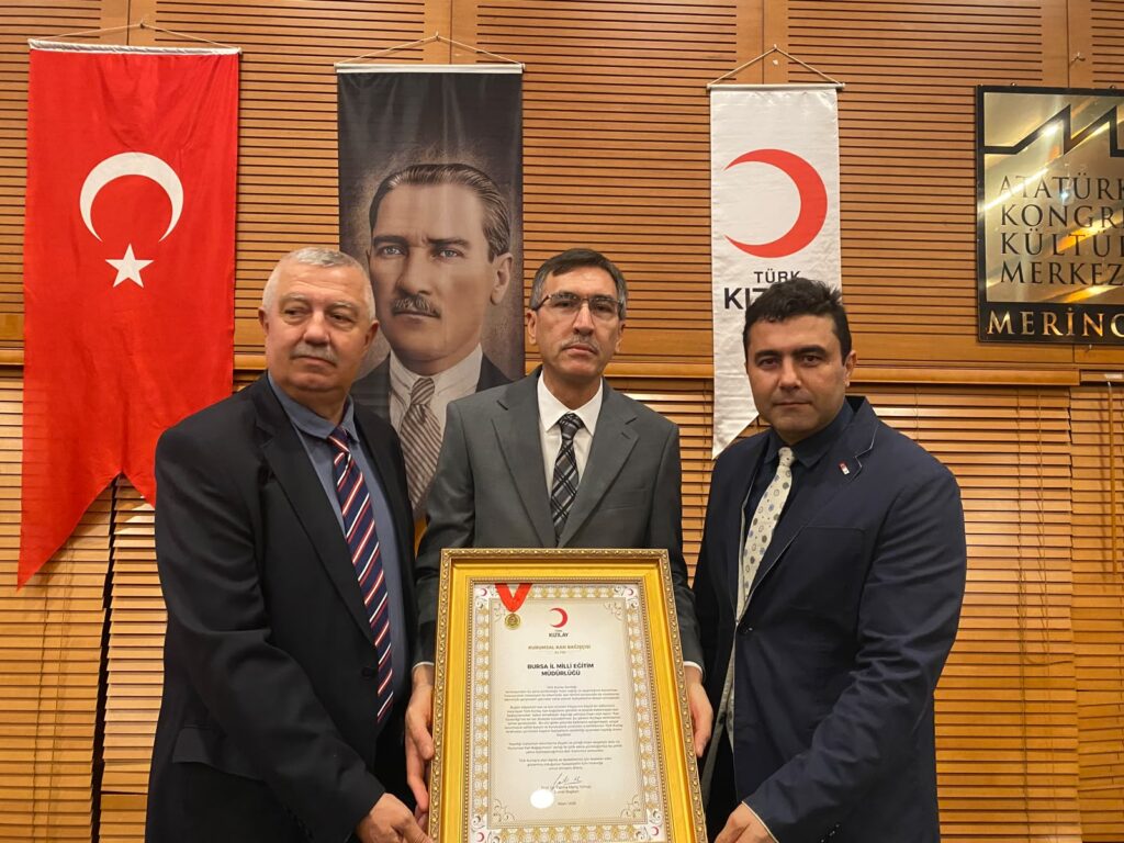Okullardan kan bağışı rekoru