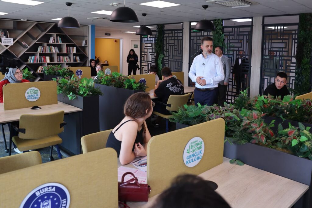 Büyükşehirden ücretsiz KPSS provası
