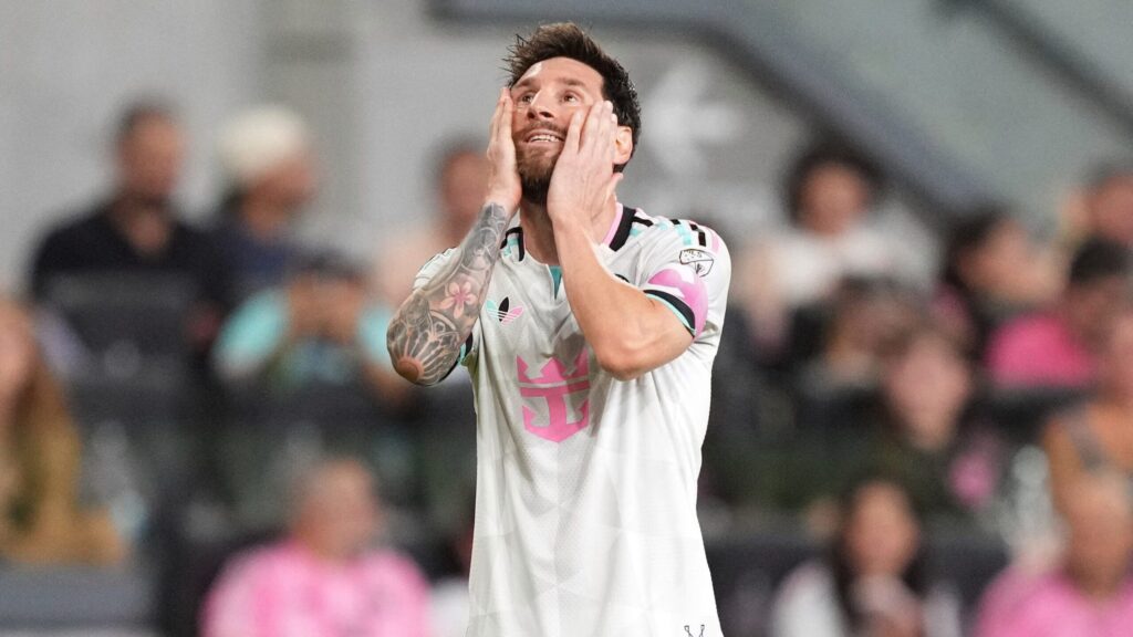 Messi, Cruz Azul’ı Yenerek 49. Kupasını Kazandı