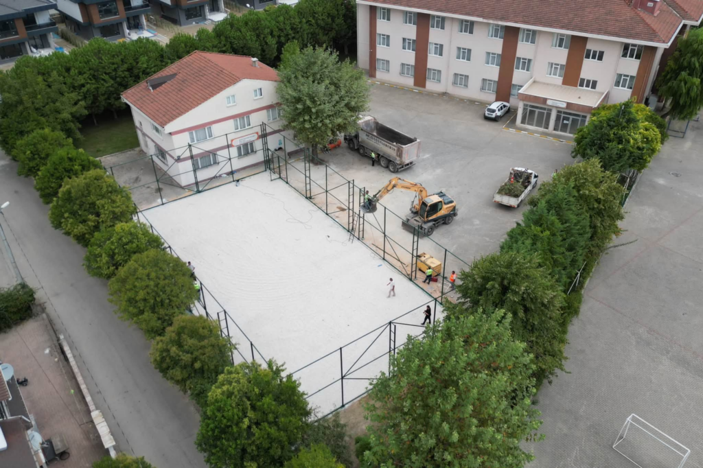İnegöl’de Fen lisesine semt sahası