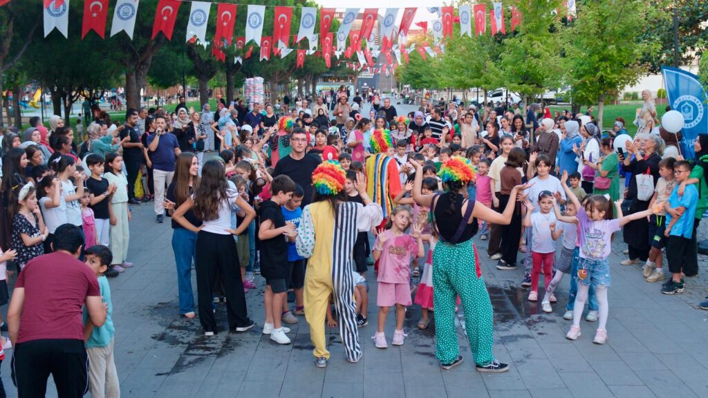 Yıldırım’dan 20 bin gülücük
