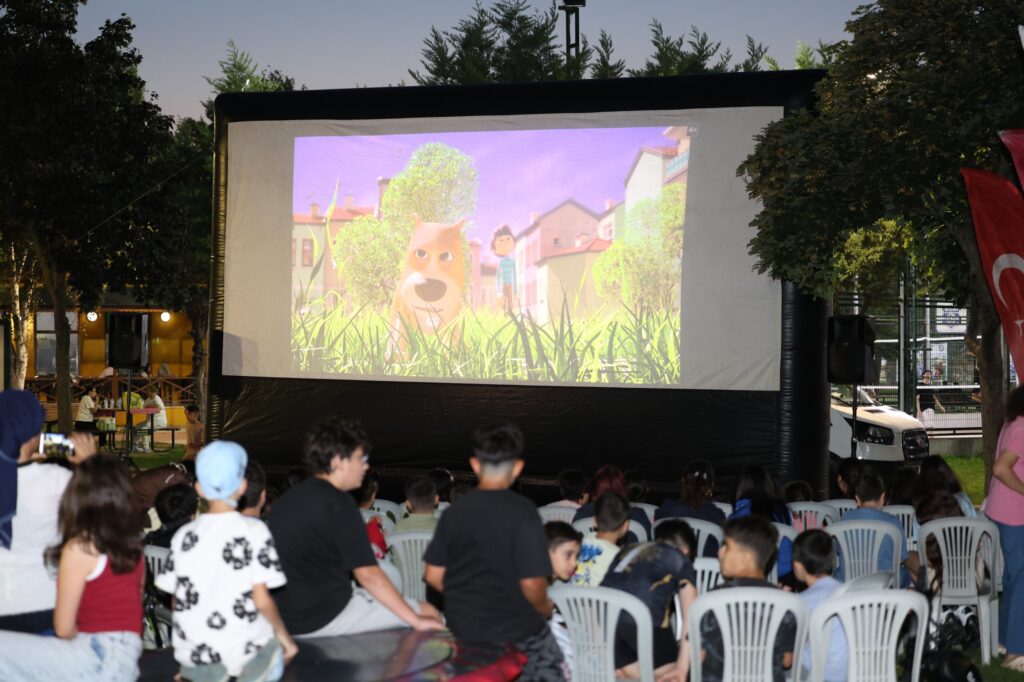Osmangazi’de sinema keyfi sürüyor