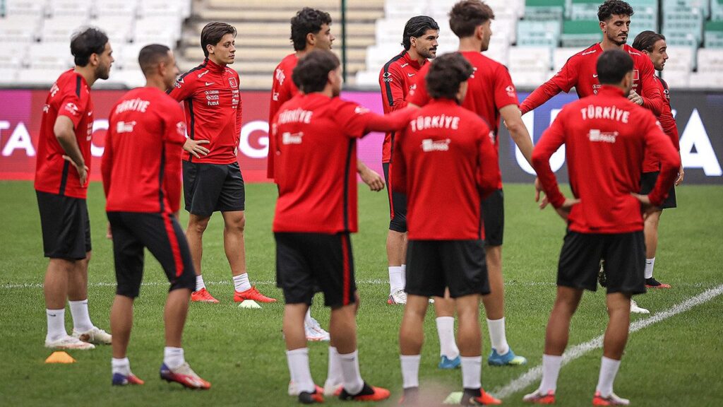 Montella’dan Sistem ve Kadro Değişikliği