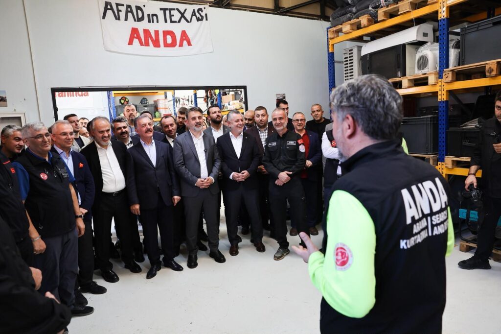 Afetlere hazırlıkta gönüllülere ‘büyük’ destek