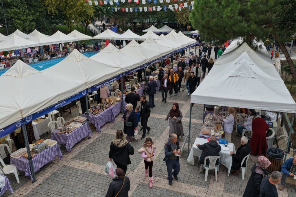 Bursa’da kadın üreticiler buluştu! Heykel’de dayanışma rüzgârı esti