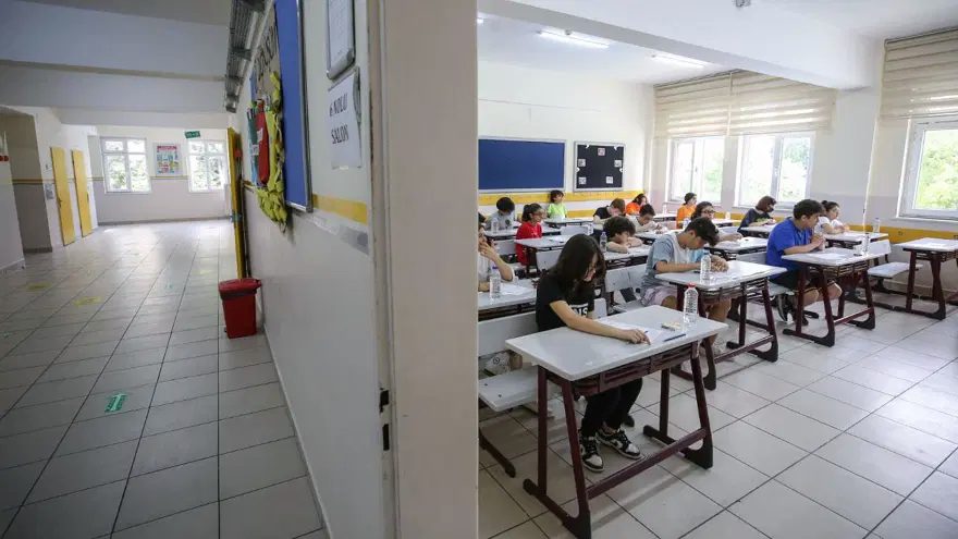 Anayasa Mahkemesi Okul Değiştirme Ceza Kararı Verdi