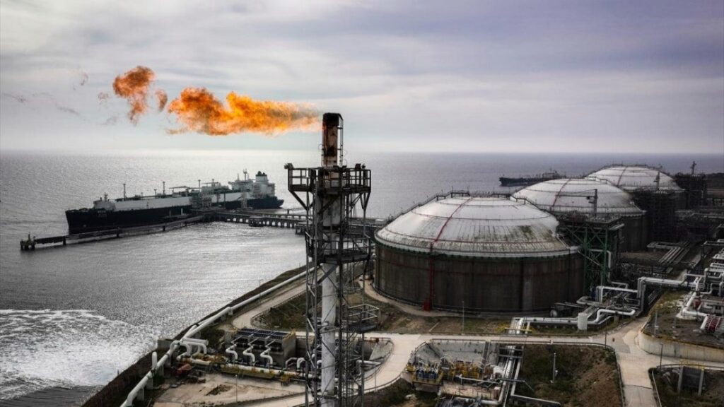 Avrupa’da doğalgaz fiyatları 2500 dolara çıkabilir