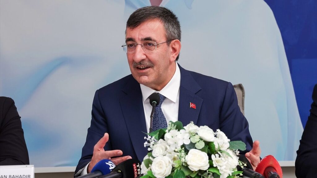Cevdet Yılmaz finans zirvesindeki sözlerinin çarpıtıldığını açıkladı
