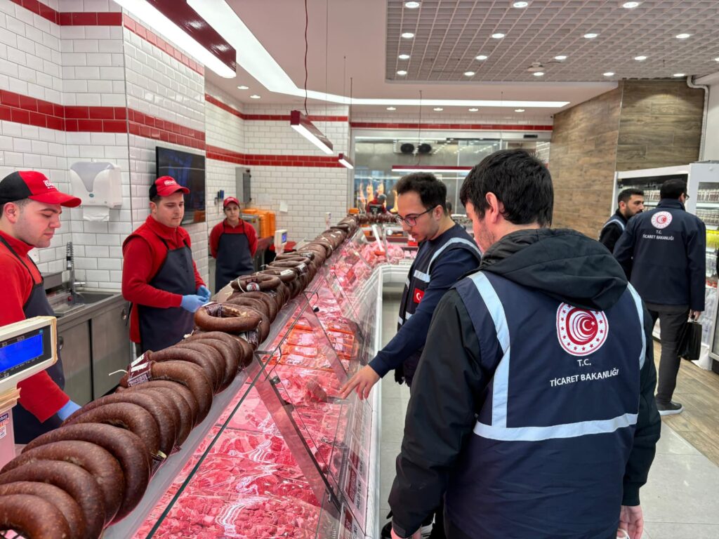 Ticaret müdürlüğü sahaya indi