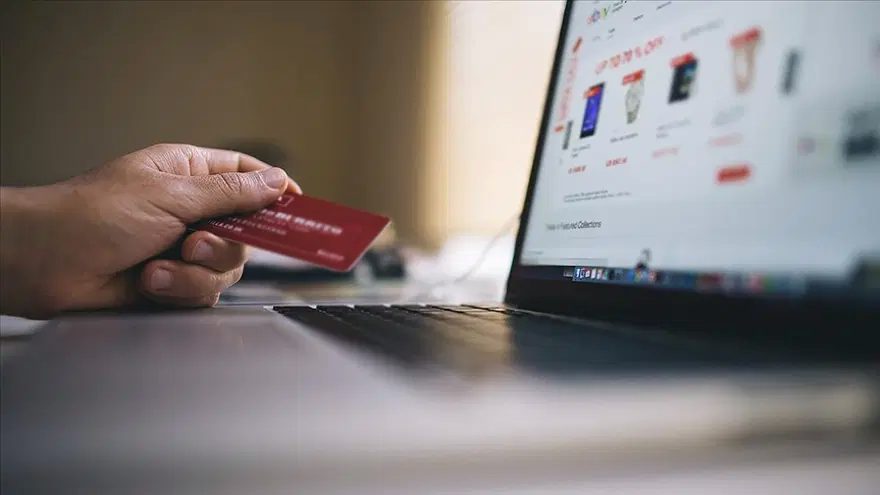 E-ticarette Sahte Yorumlara Karşı Yeni Düzenlemeler