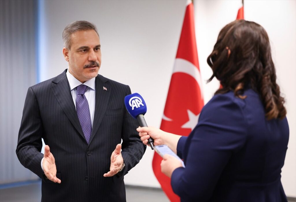 İstanbul’da dışişleri bakanları zirvesi düzenlendi