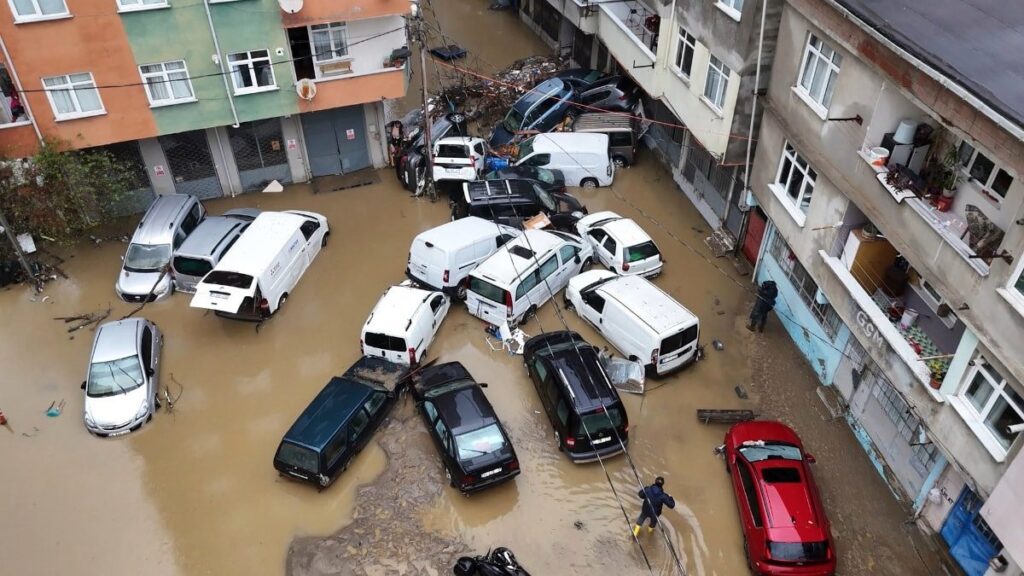 İstanbul’da Sel: Araç Hasarları ve Yapılması Gerekenler
