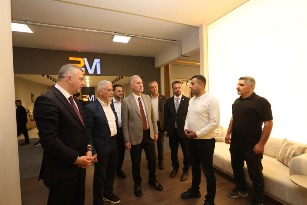 Üreticinin yüzü fuarda gülüyor