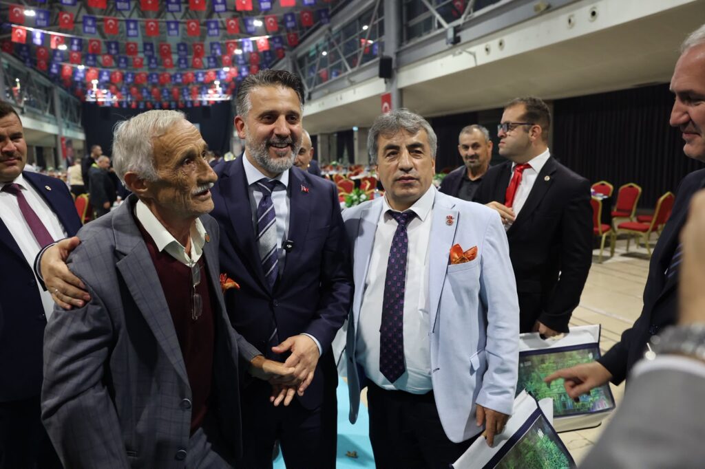 Her mahalleye hizmet gidecek