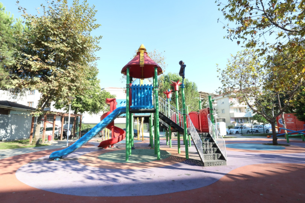 İnegöl’de güvenli parklar artıyor
