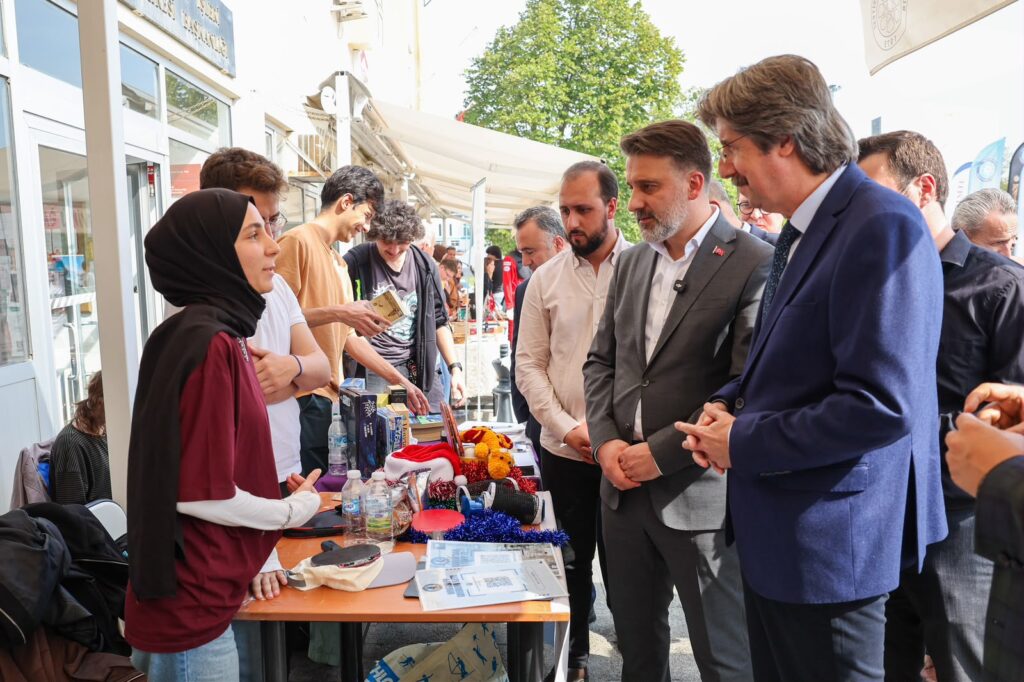 Büyükşehir’den gençlere tam destek
