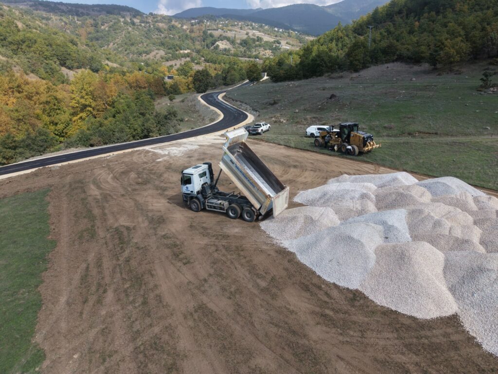 Büyükşehir Osmangazi’de yol yeniledi