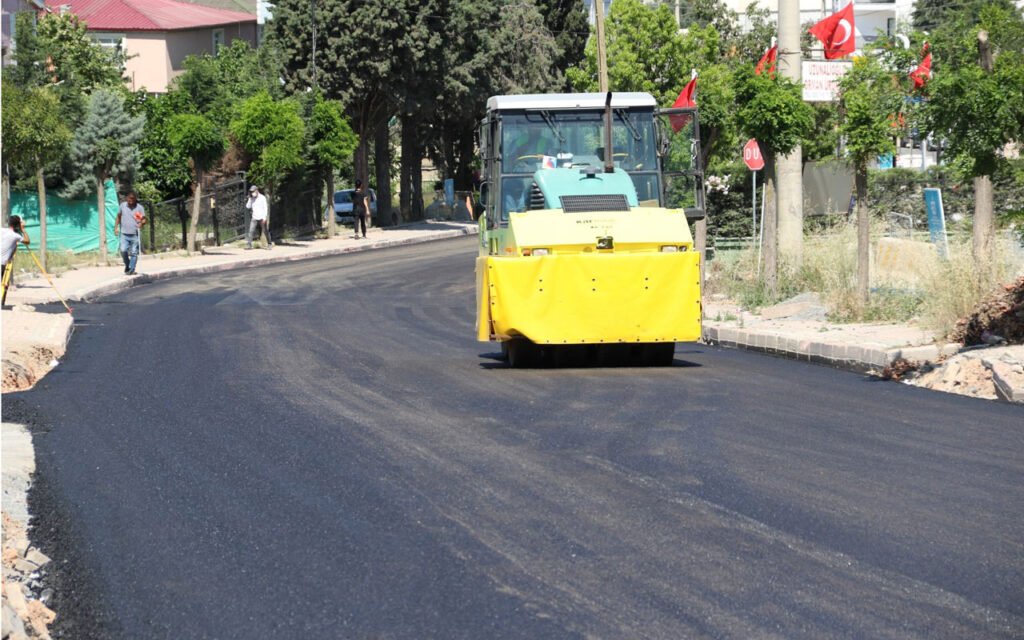 Kocaeli Darıca’da yollara üstyapı bakımı