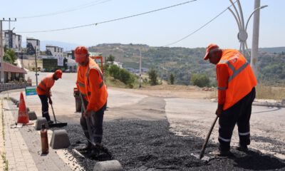 İzmit Belediyesi bozulan yolları onarıyor