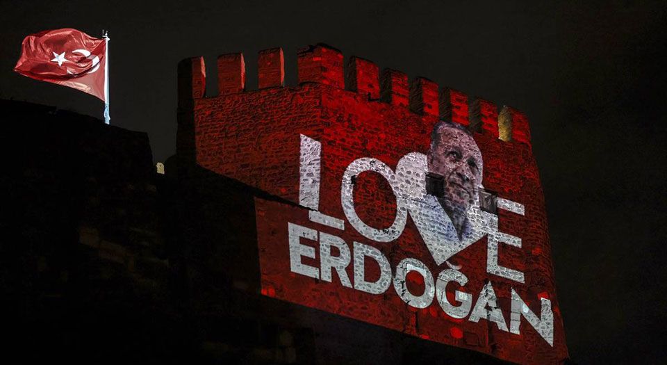 Ankara Kalesi’ne ‘Love Erdoğan’