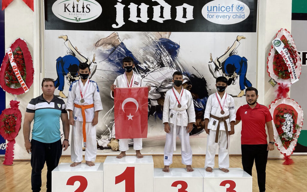 Manisalı judocular Kilis’te madalyaları topladı