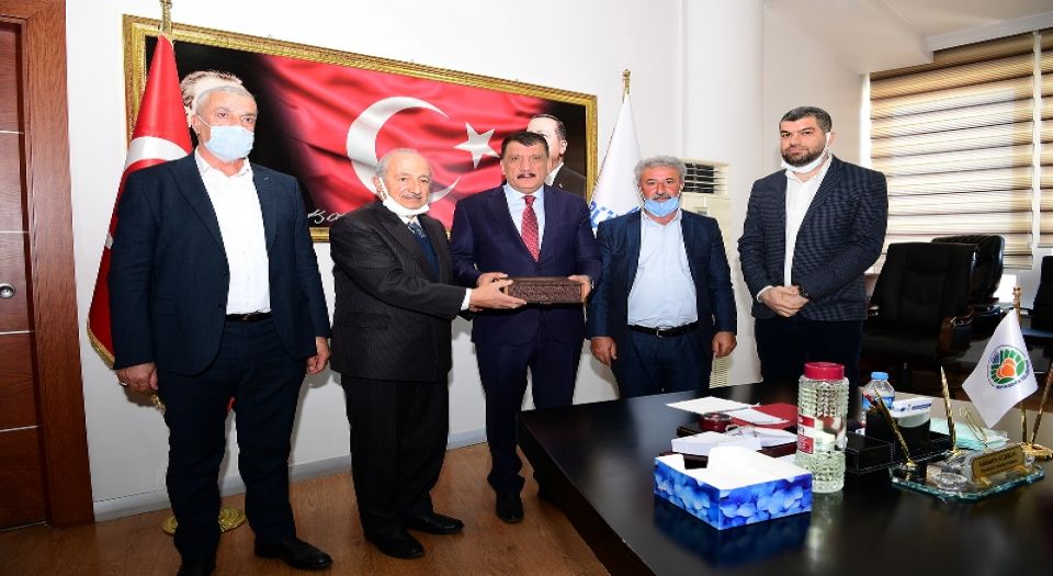 Malatya’da Arapgirli muhtarlardan Başkan Gürkan’a teşekkür ziyareti