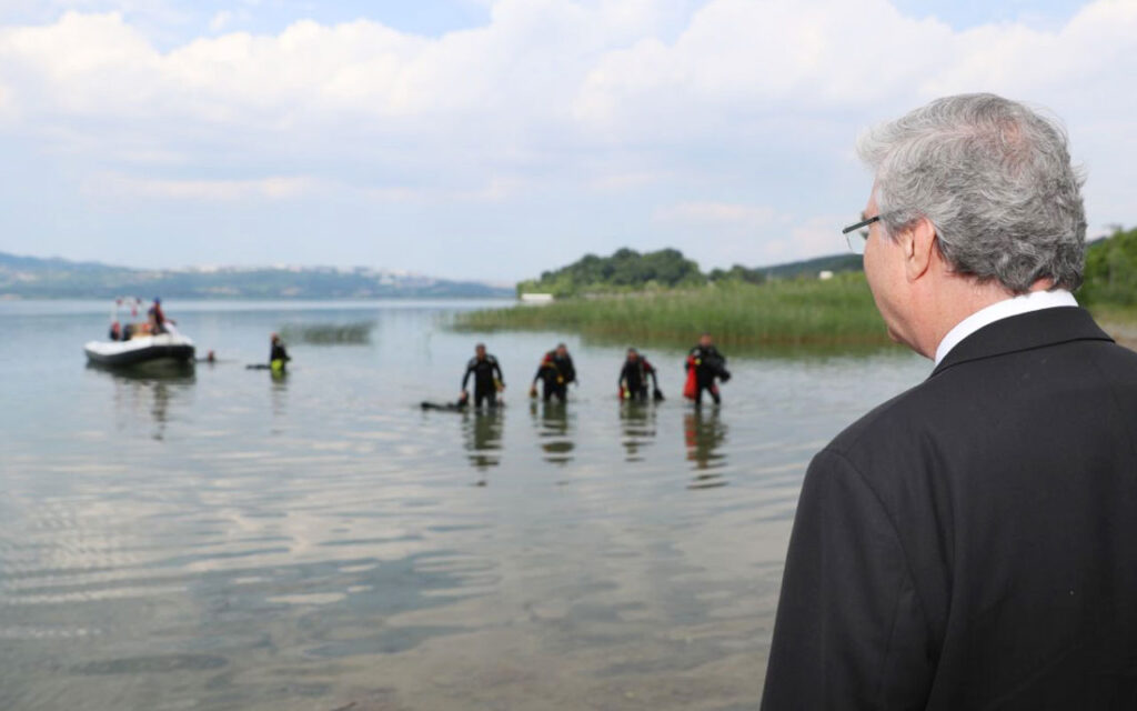 Sakarya’da Sapanca Gölü’nde temizlik hareketi