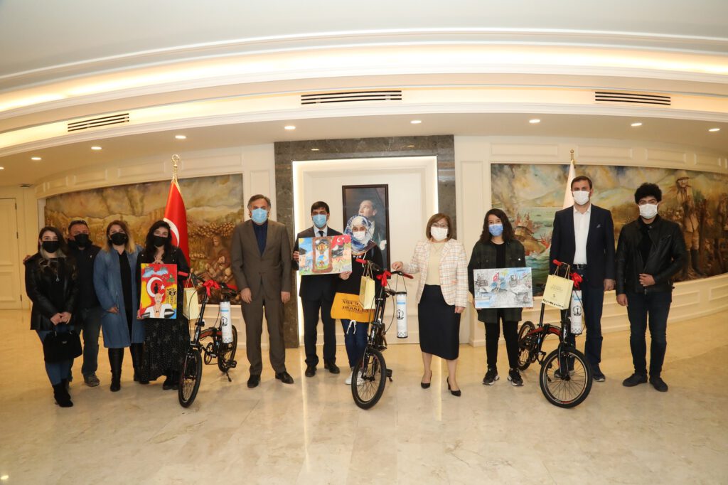 Gaziantep’te ‘Çanakkale’ temalı resim yarışmasının ödülleri verildi