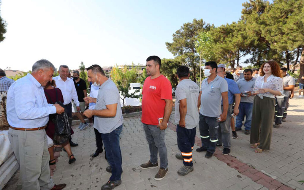 İzmir Güzelbahçe’de erken bayramlaşma