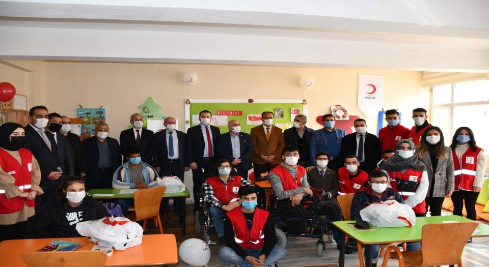 Türk Kızılayı Siirt’te özel öğretim sınıfı açtı