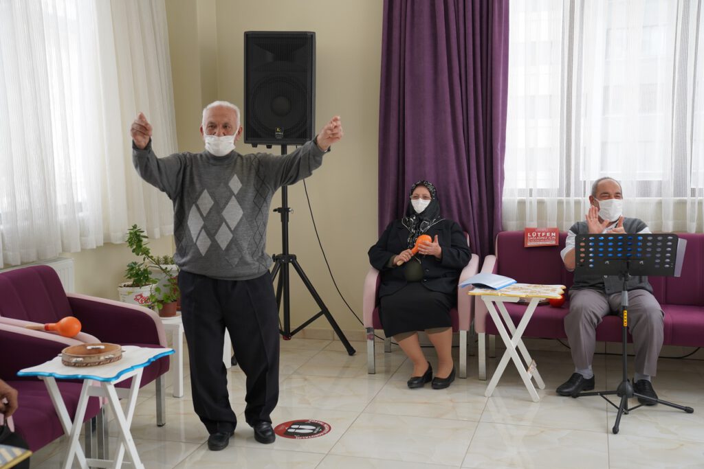Gaziantep’te Alzheimer hastalarına müzikli terapi