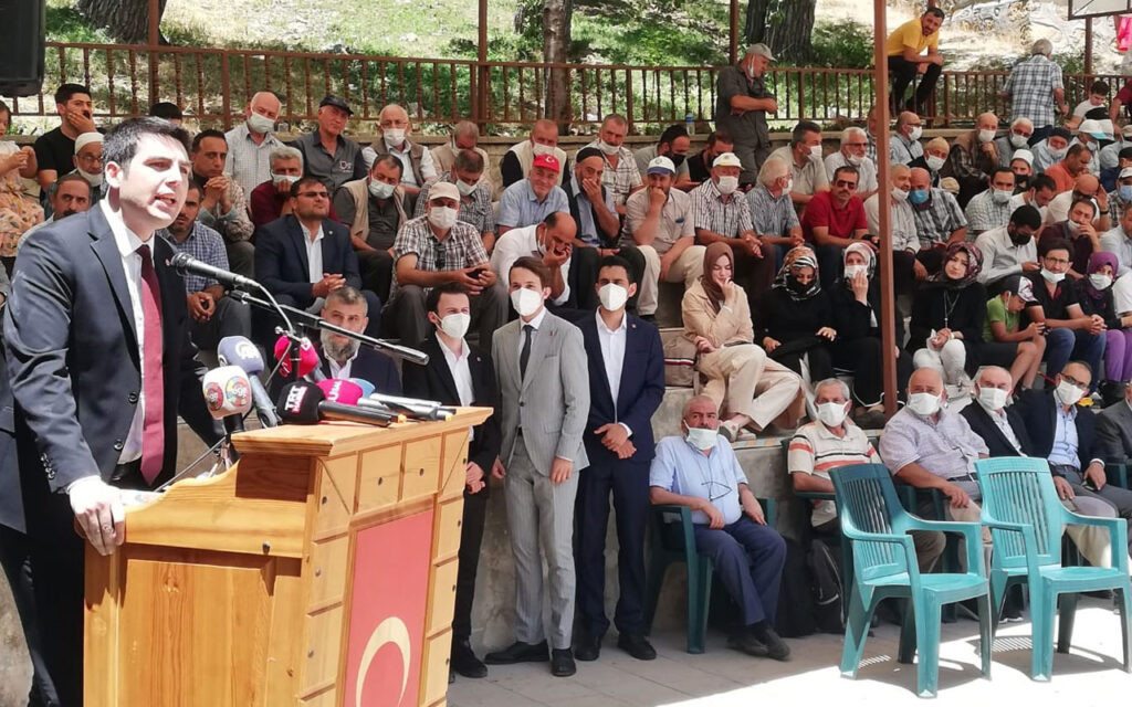 Vatan Partisi: “HDP’yi kapatarak Diyarbakır annelerinin yüreğini ferahlatalım”