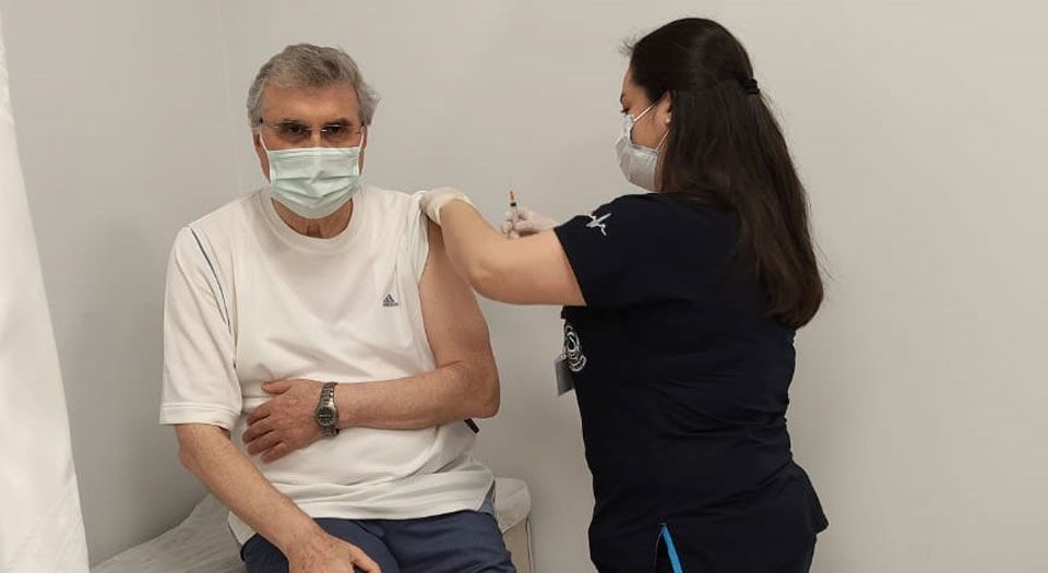 Sakarya’da Başkan Yüce, ikinci faz aşısını oldu