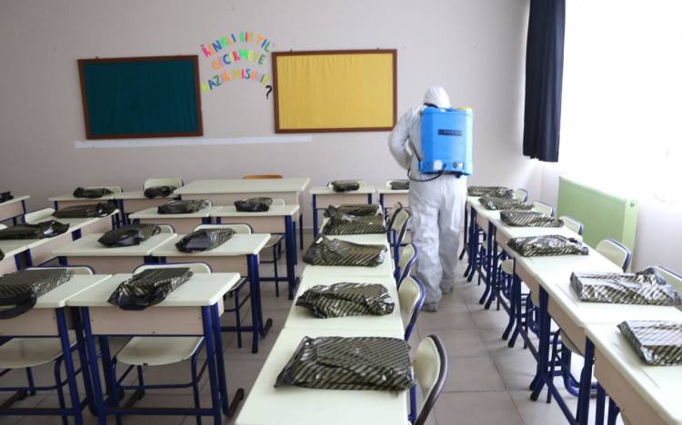 Rize’de okullarda dezenfekte çalışmaları yoğunlaştı