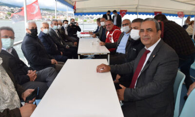 Bursa’da CHP’li başkanlar müsilaj için denize açıldı