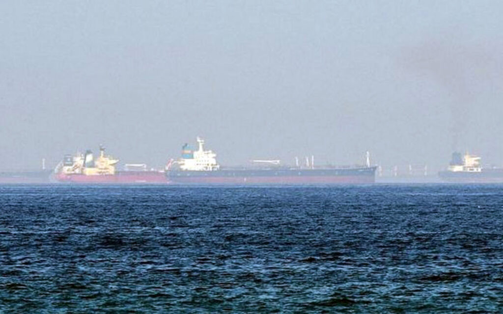 Birleşik Arap Emirlikleri açıklarında petrol tankeri kaçırıldı!