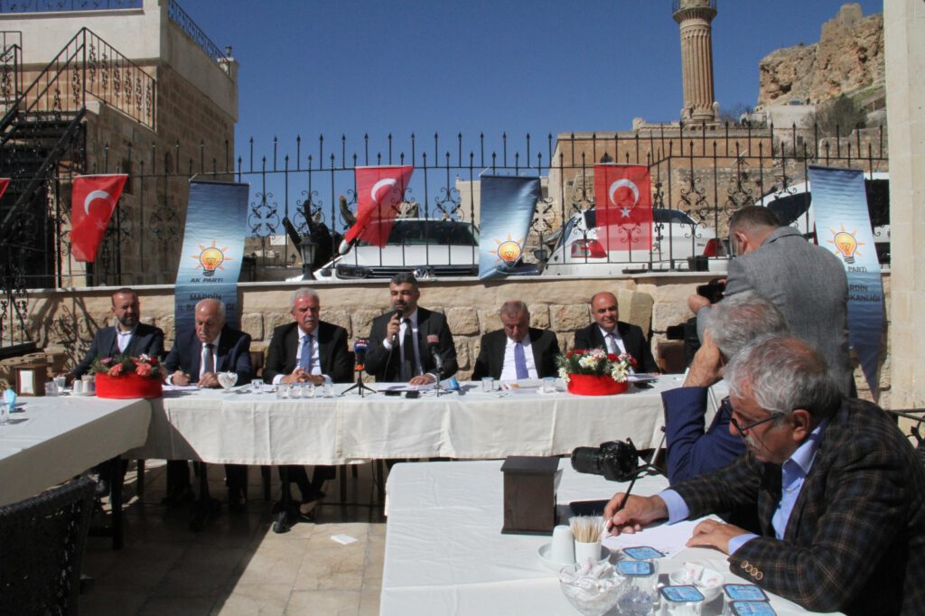 Mardin’de AK Partili 5 belediyeden toplu icraat raporu