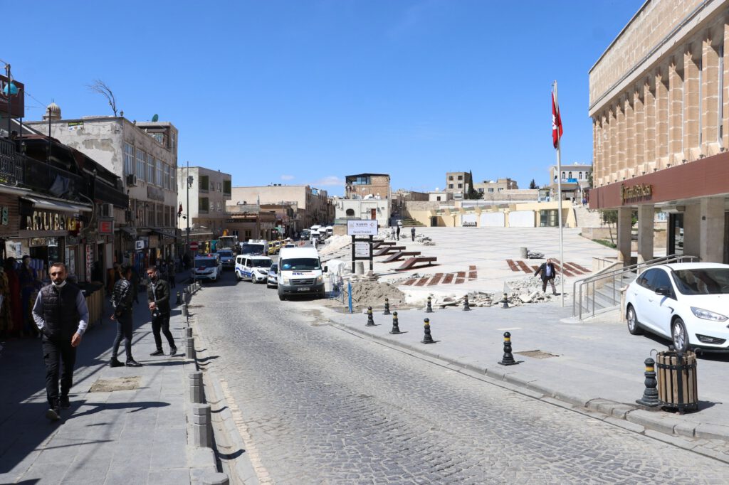 Mardin’de cadde ve sokaklar boş kaldı