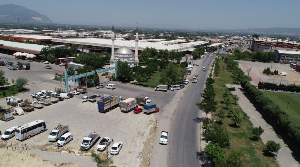 Manisa Turgutlu’da hastane yolu yenileniyor